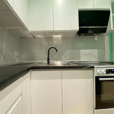 アパート Center ティラナ