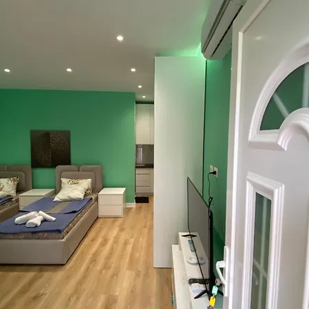 Center Διαμέρισμα *