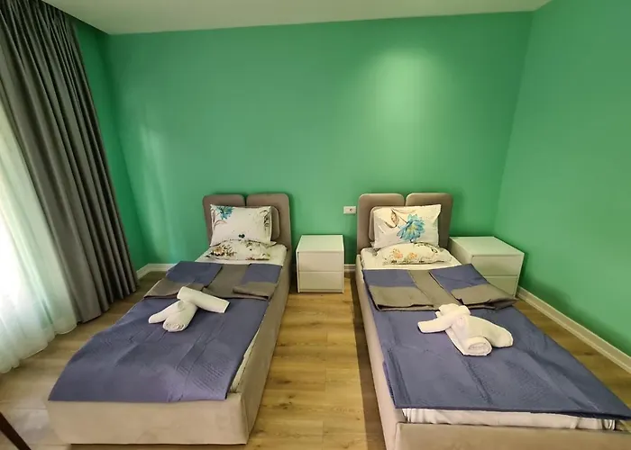 Center Апартаменты Тирана